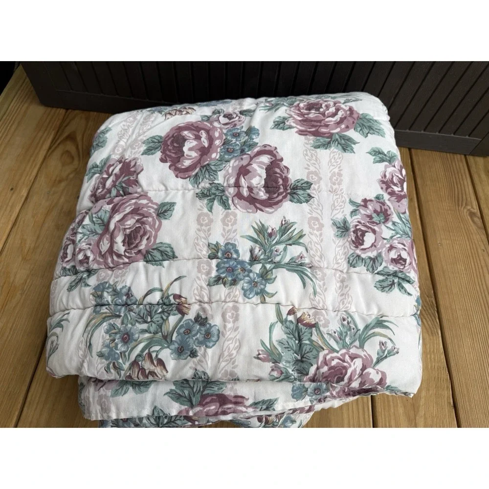 Vintage Full Size Reversible Floral Comforter Cottage Core Granny Core